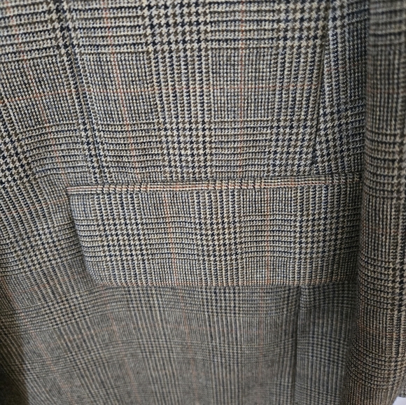 Brooks Brothers Men's 100% Wool Classic Checkered Blazer - Picture 3 of 8